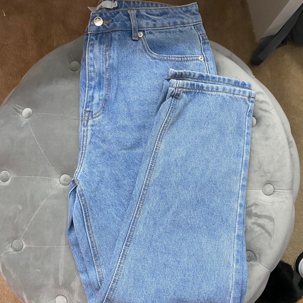 Adika light blue mom jeans